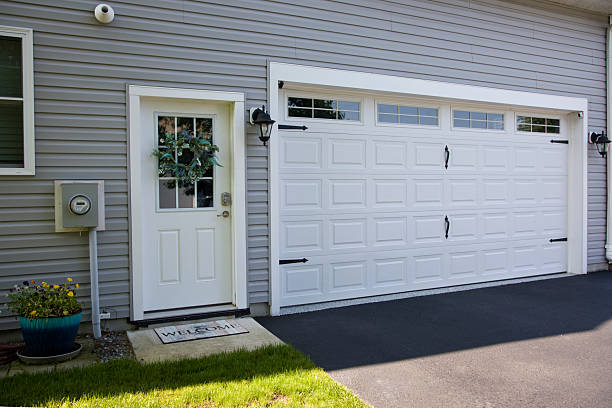 24/7 Emergency Garage Door Panel Replacement experts in Orange, OH